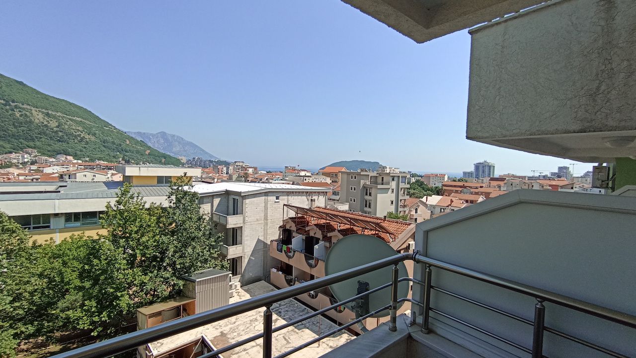 Коммерческая недвижимость в Будве, Черногория, 35 м2 - фото 1
