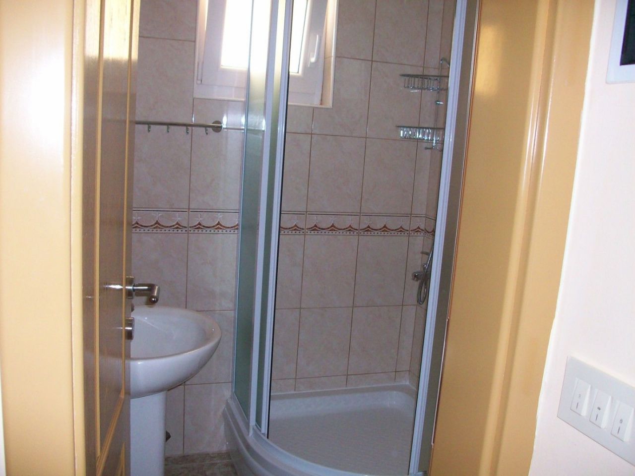 Отель, гостиница в Сутоморе, Черногория, 1 069 м² - фото 5