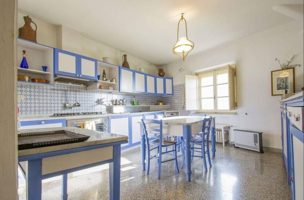 Особняк в Массарозе, Италия, 1 180 м² - фото 13