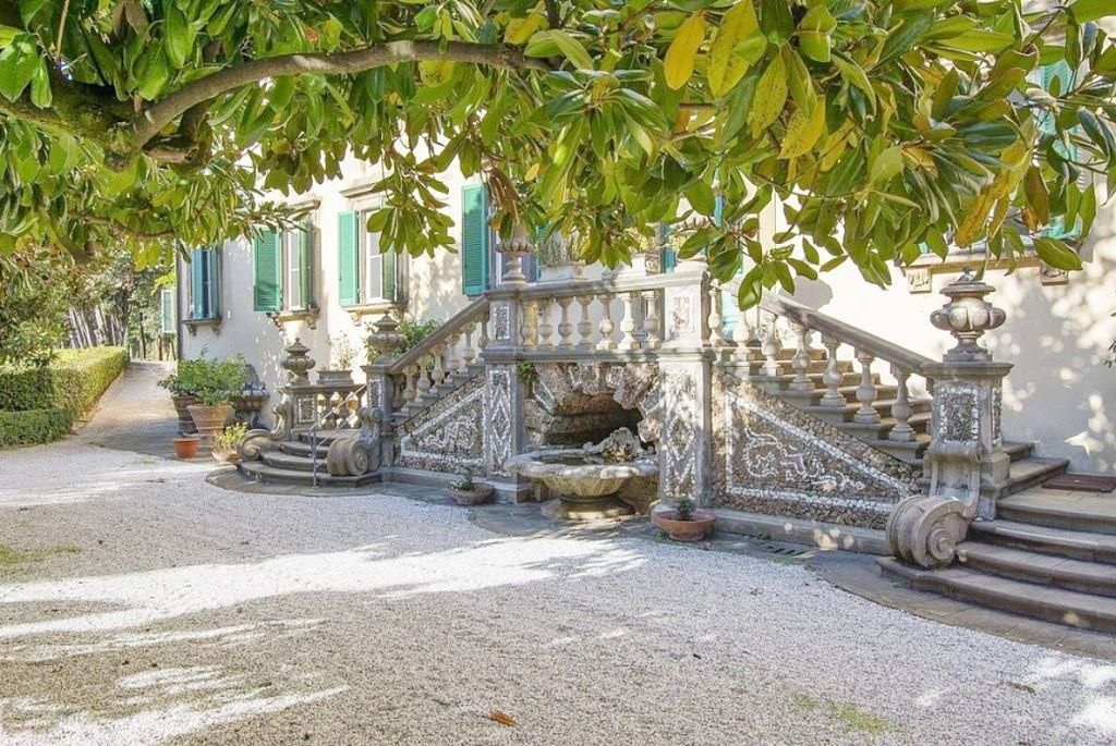 Особняк в Массарозе, Италия, 1 180 м² - фото 2