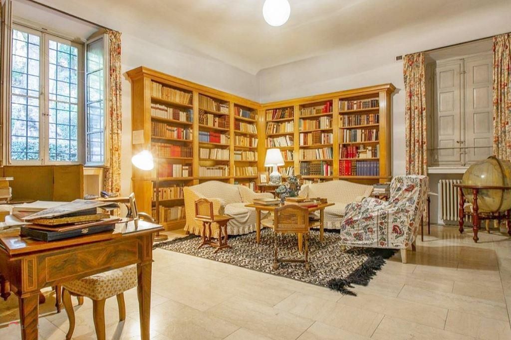 Особняк в Массарозе, Италия, 1 180 м² - фото 12