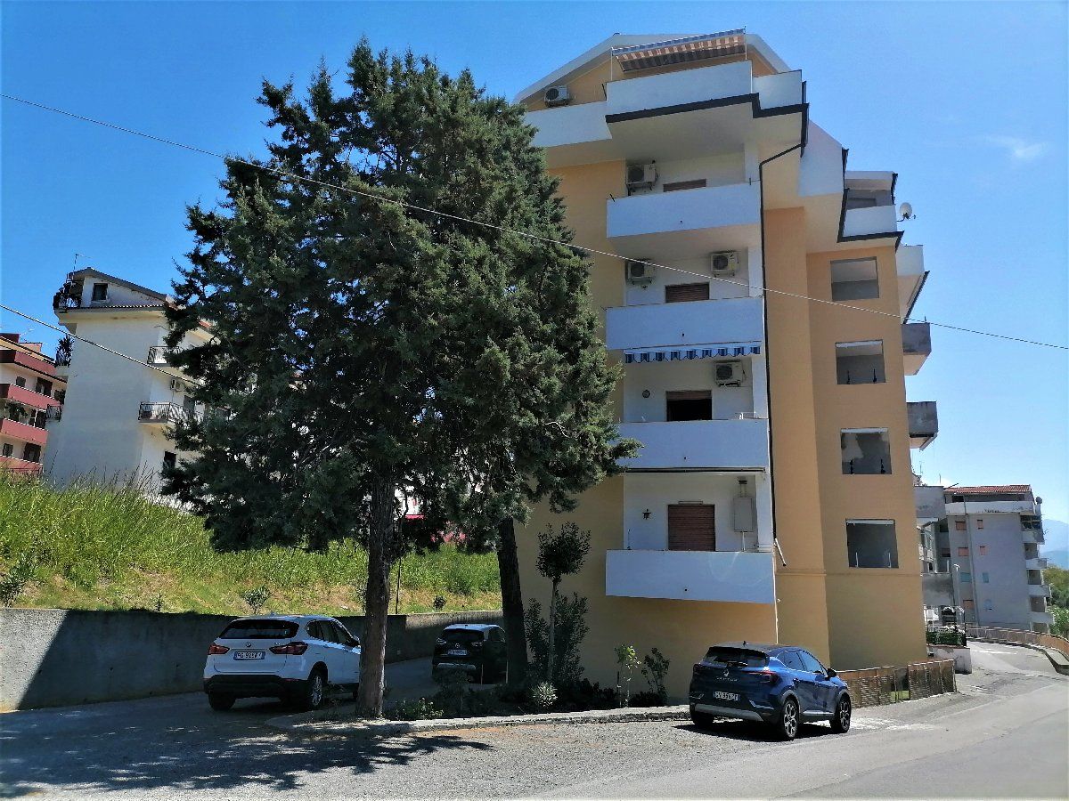Квартира в Скалее, Италия, 60 м² - фото 1