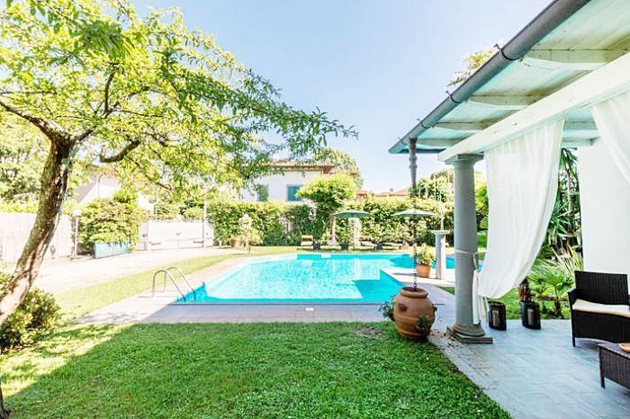 Вилла в Форте деи Марми, Италия, 470 м² - фото 6