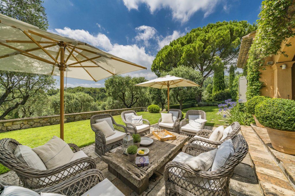 Вилла в Шатонёф-Грасе, Франция, 600 м² - фото 2