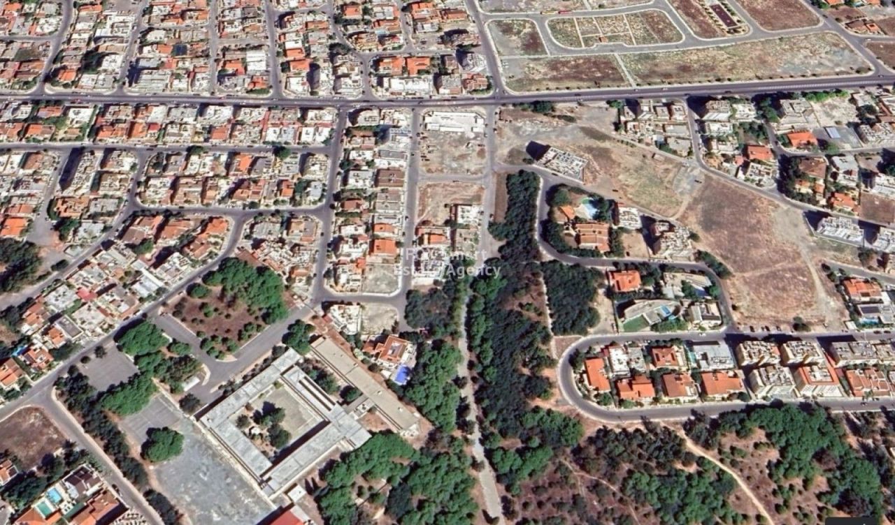 Земля в Ларнаке, Кипр, 1 037 м2 - фото 1