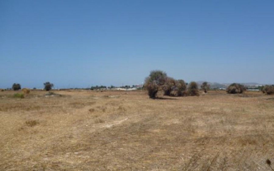 Земля в Ларнаке, Кипр, 20 237 м2 - фото 1