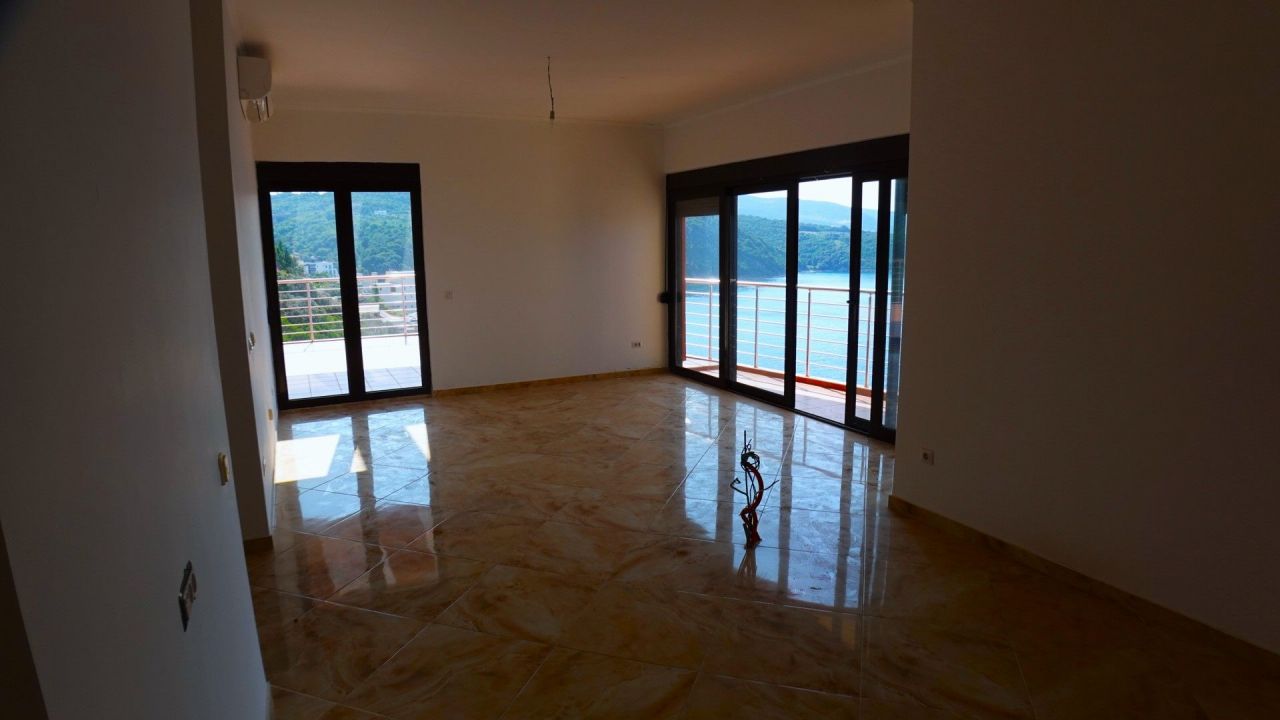 Квартира в Добра Воде, Черногория, 227 м² - фото 2