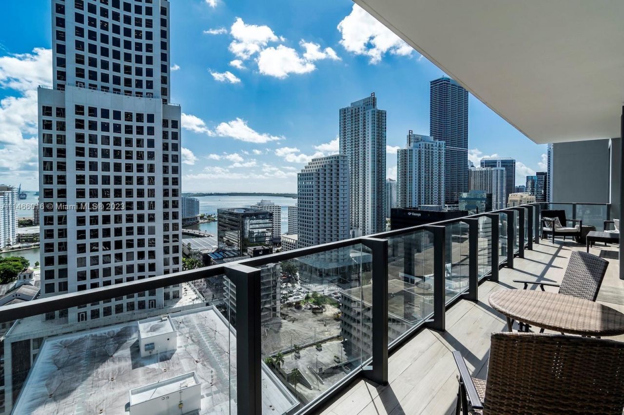 Квартира в Майами, США, 180 м² - фото 2