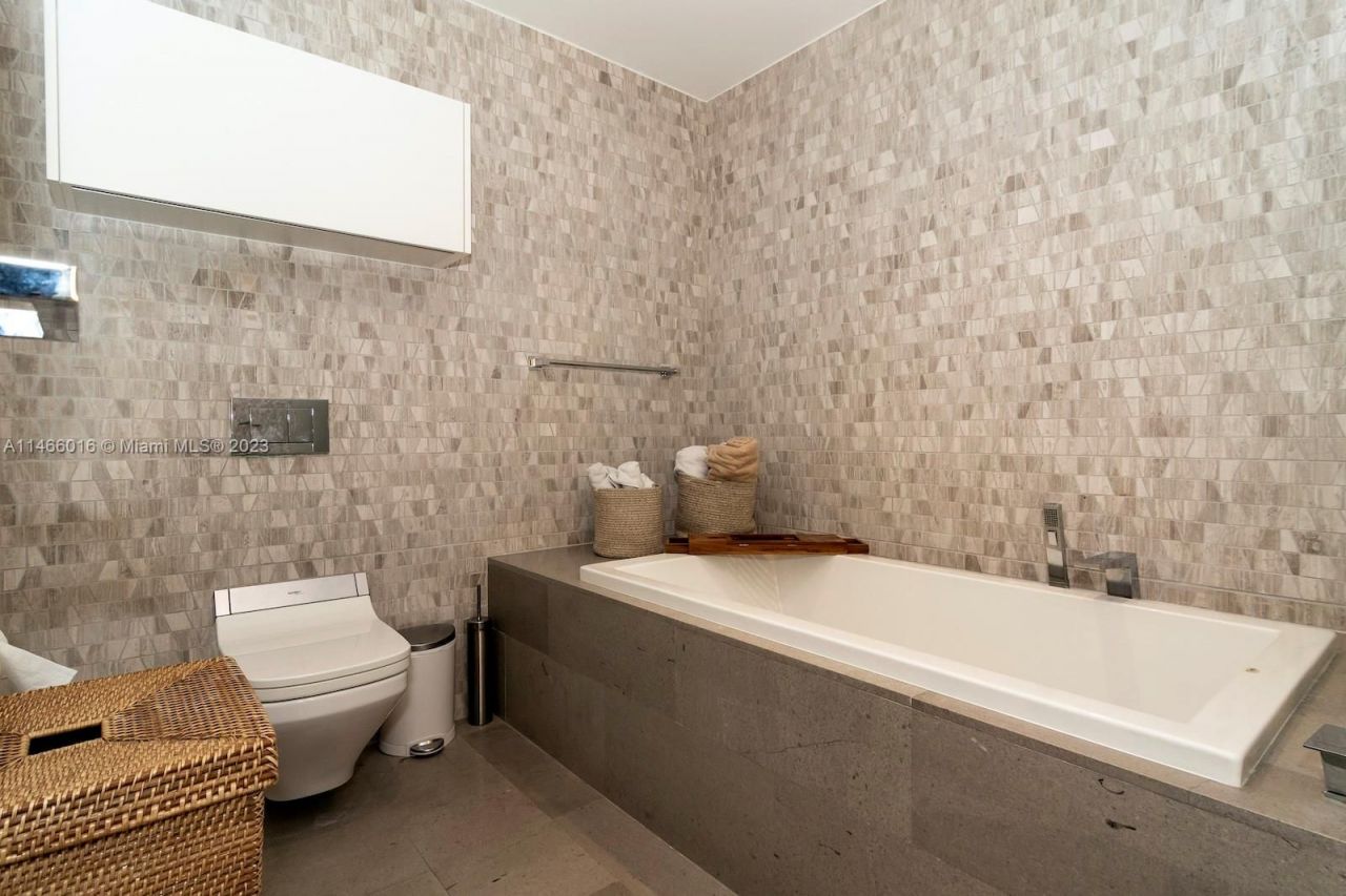 Квартира в Майами, США, 180 м² - фото 13