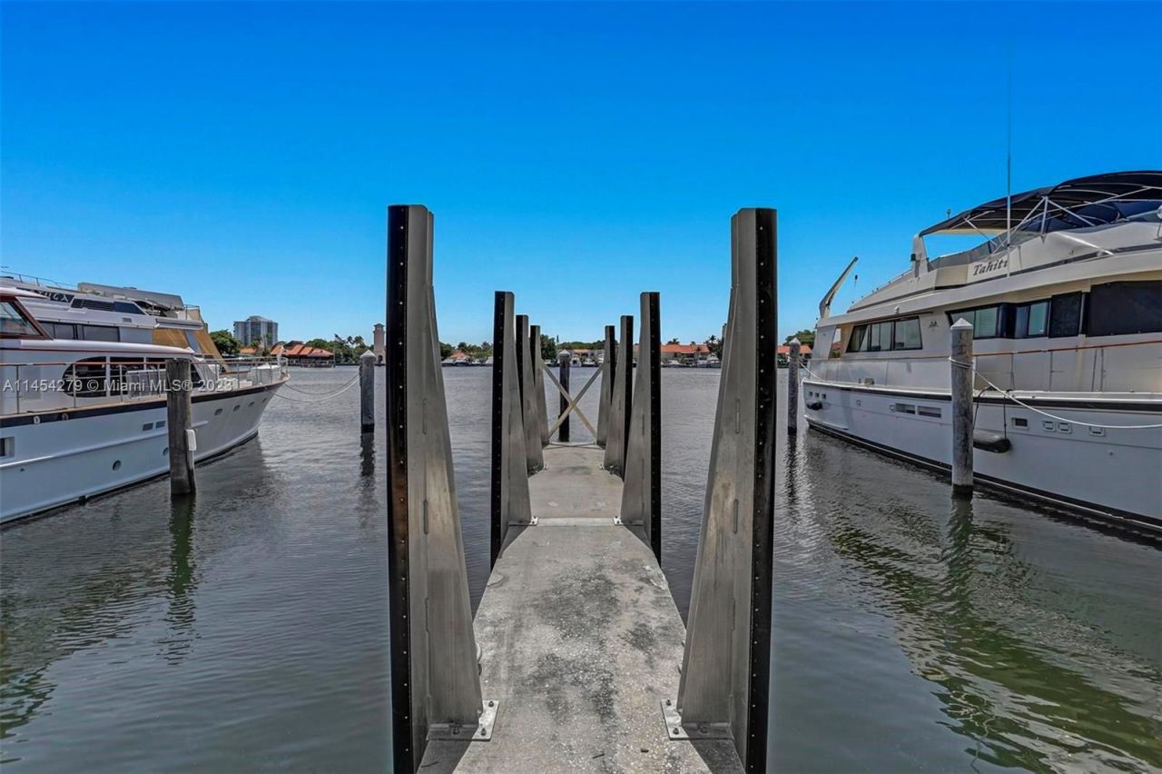 Таунхаус в Майами, США, 300 м² - фото 14