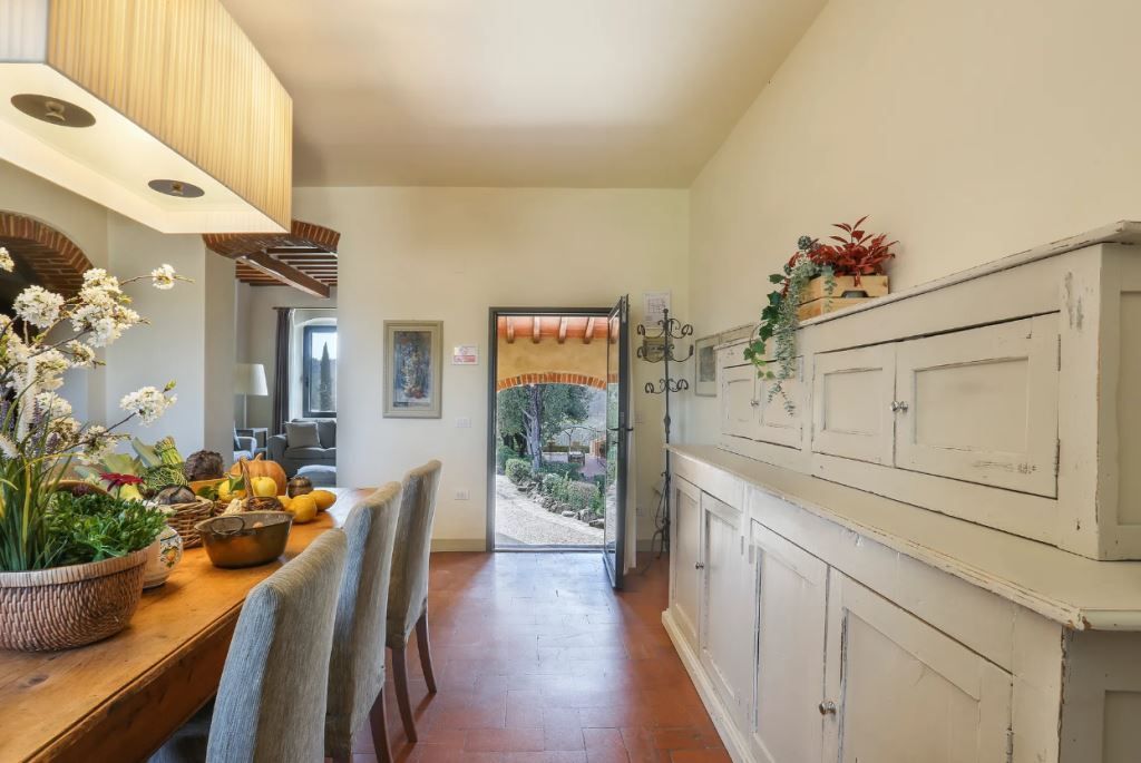 Доходный дом в Ареццо, Италия, 1 500 м² - фото 16