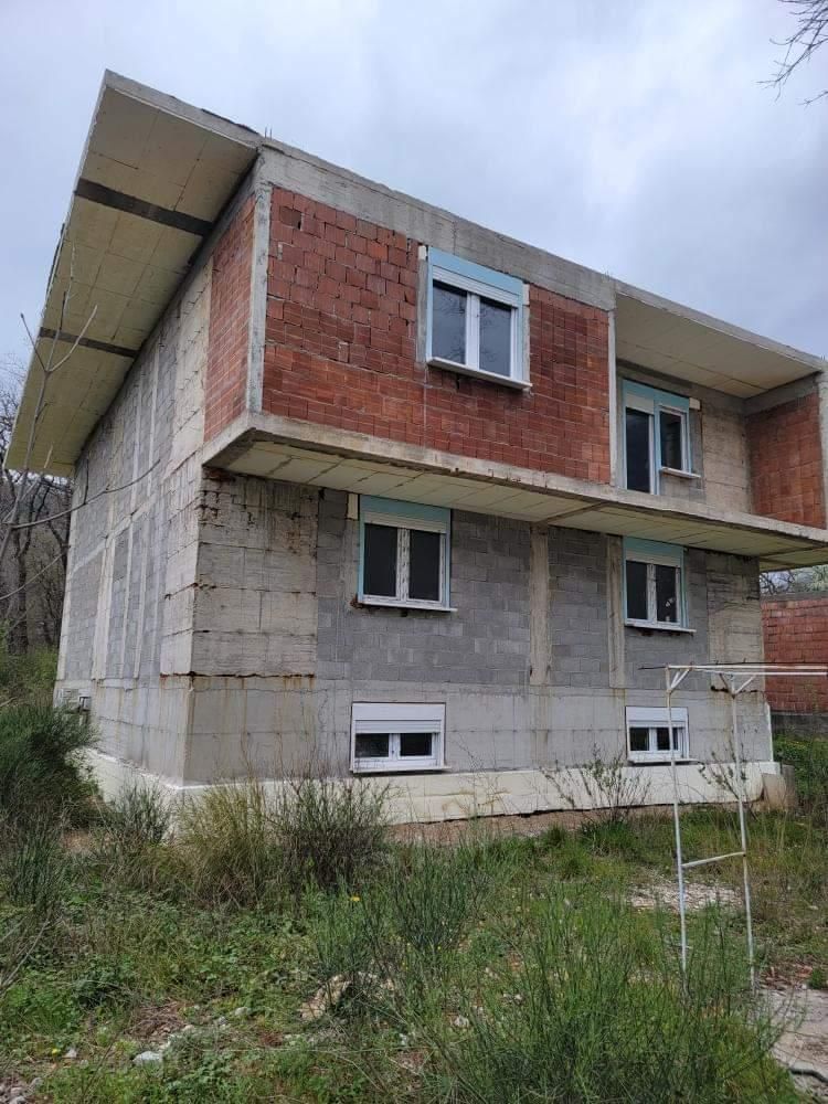 Дом в Сутоморе, Черногория, 275 м2 - фото 1