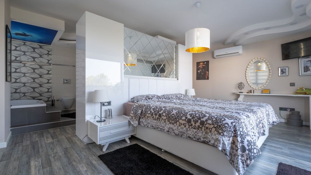 Квартира в Алании, Турция, 200 м² - фото 11