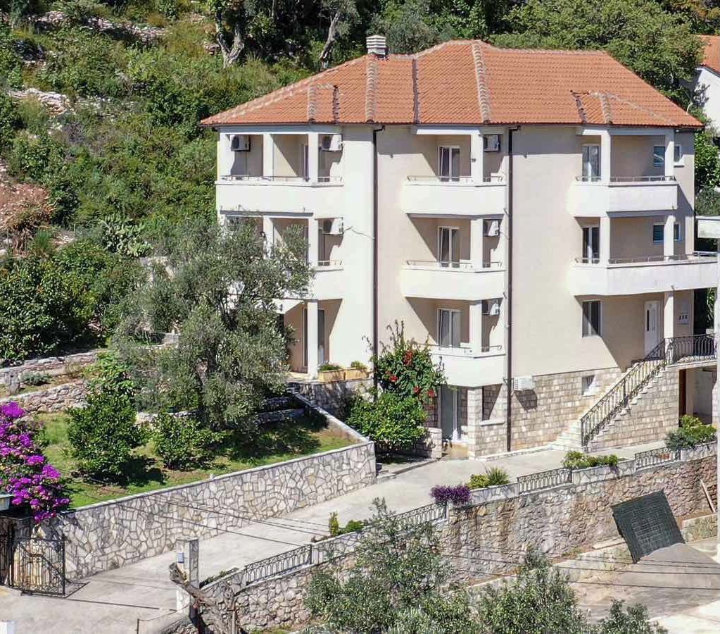 Отель, гостиница в Булярице, Черногория, 664 м2 - фото 1