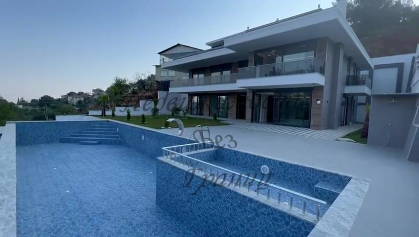 Дом в Алании, Турция, 800 м² - фото 1