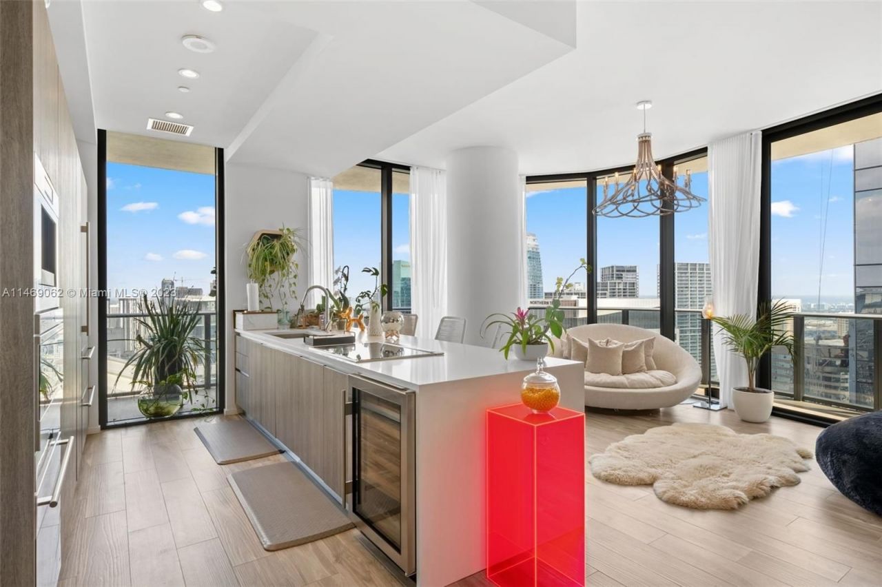 Квартира в Майами, США, 220 м² - фото 2