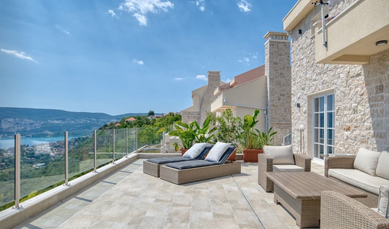 Вилла в Херцег-Нови, Черногория, 230 м² - фото 7