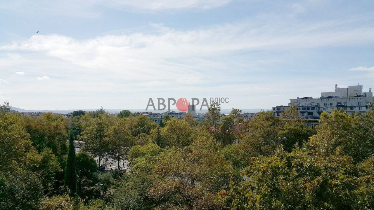 Квартира в Бургасе, Болгария, 100 м² - фото 1