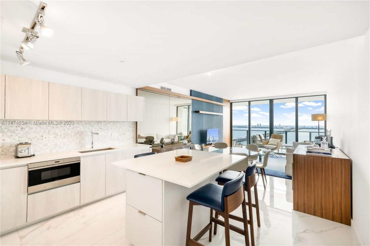 Квартира в Майами, США, 145 м² - фото 2