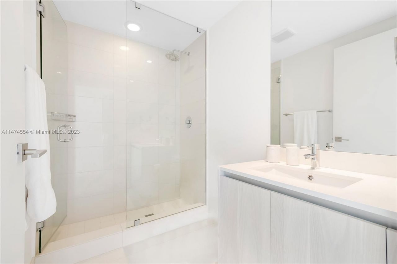 Квартира в Майами, США, 145 м² - фото 14