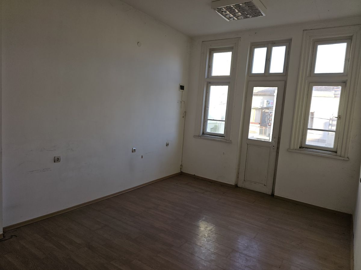 Магазин в Елхово, Болгария, 300 м² - фото 10