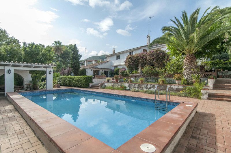 Шале в Кастельдефельсе, Испания, 1 084 м² - фото 3