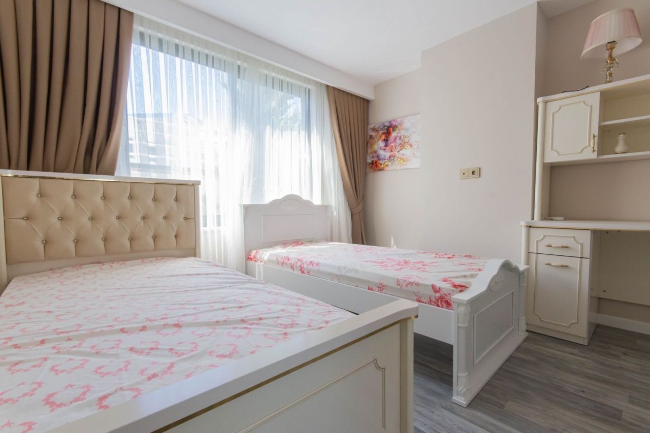 Квартира в Алании, Турция, 200 м² - фото 11
