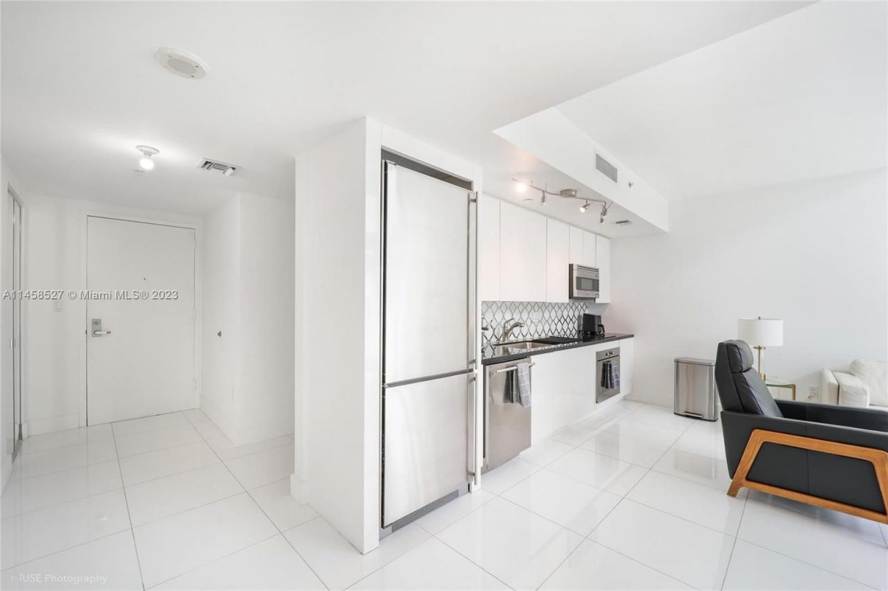 Квартира в Майами, США, 140 м² - фото 13