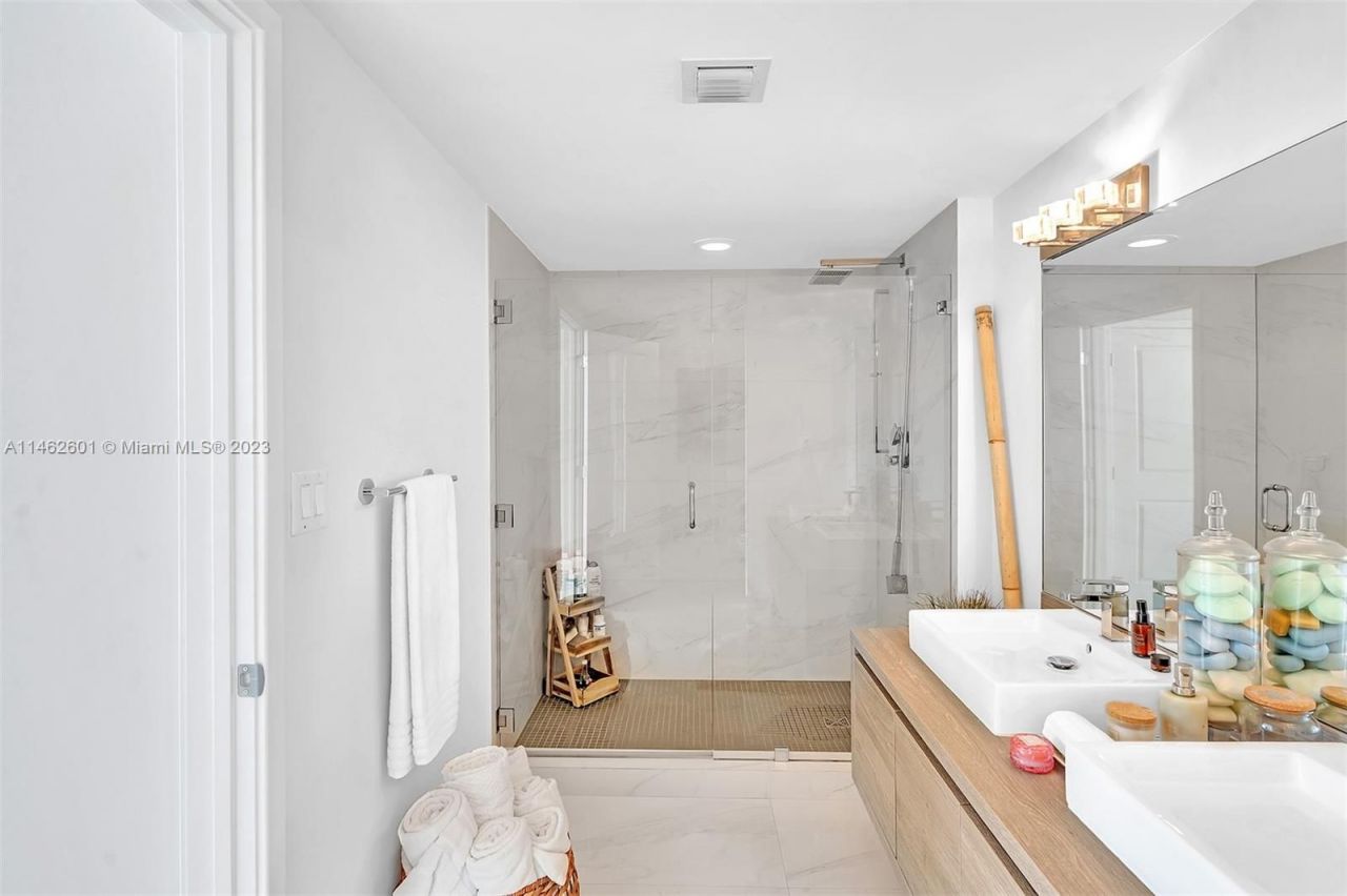 Квартира в Майами, США, 120 м² - фото 13