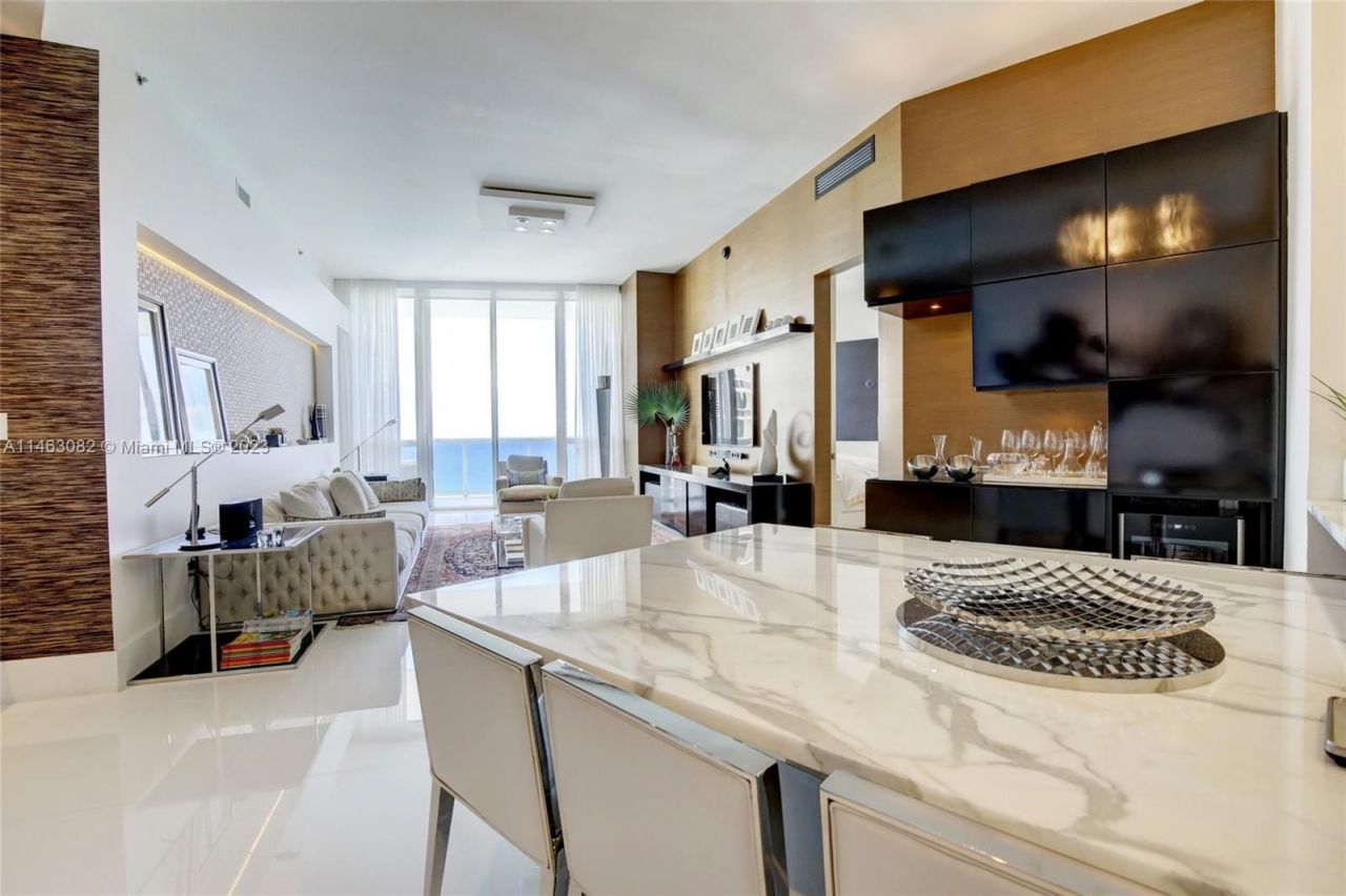 Квартира в Майами, США, 180 м² - фото 2