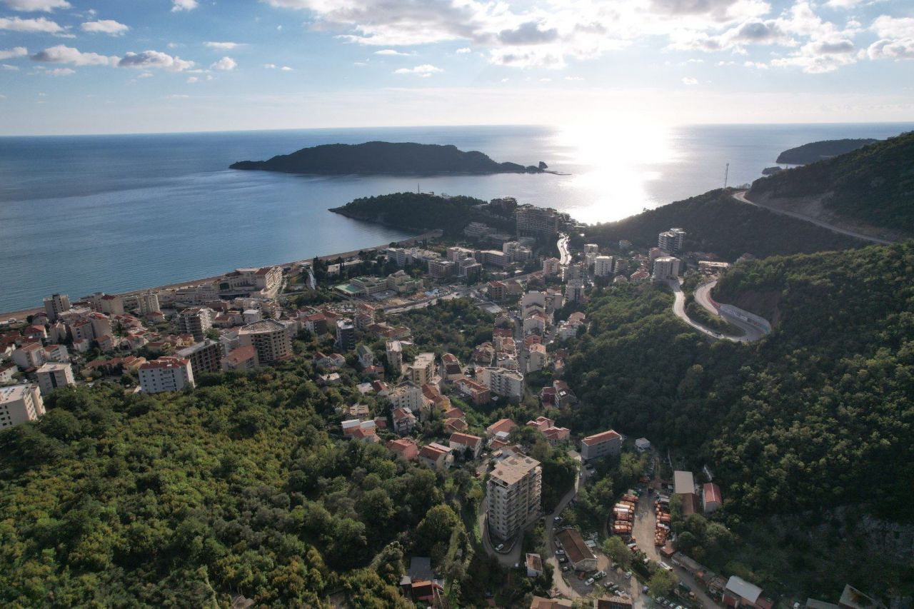 Земля в Бечичи, Черногория, 9 417 м² - фото 1