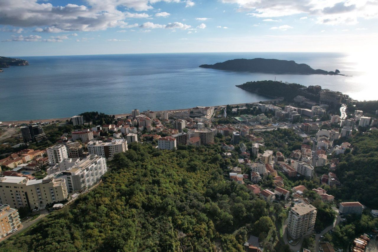 Земля в Бечичи, Черногория, 2 169 м² - фото 1