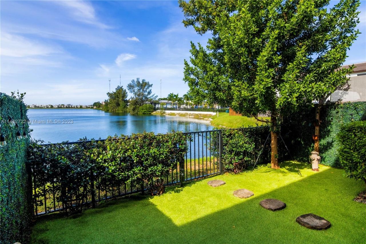 Таунхаус в Майами, США, 130 м² - фото 11