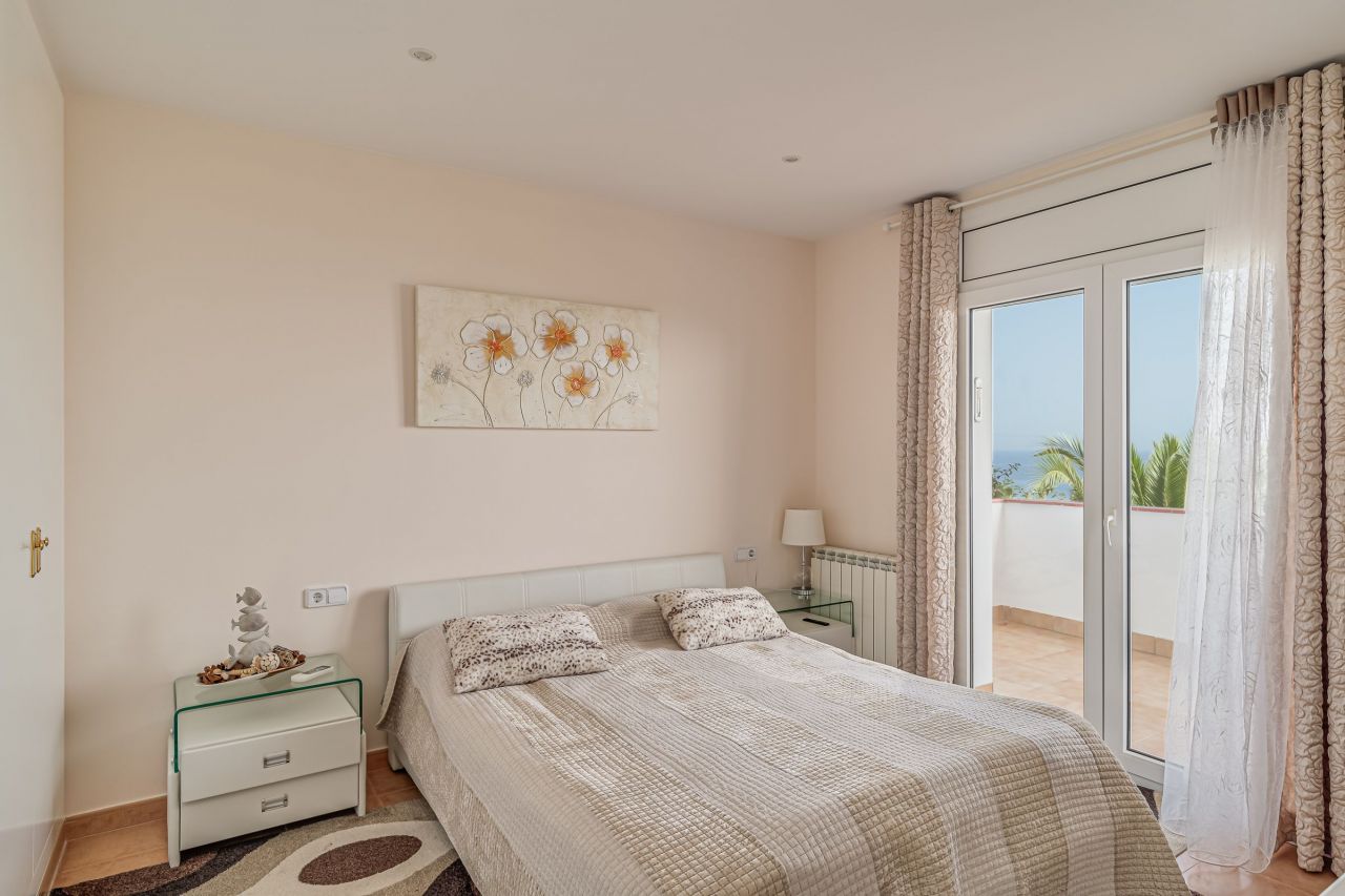 Вилла в Сан-Поль-де-Мар, Испания, 361 м² - фото 7