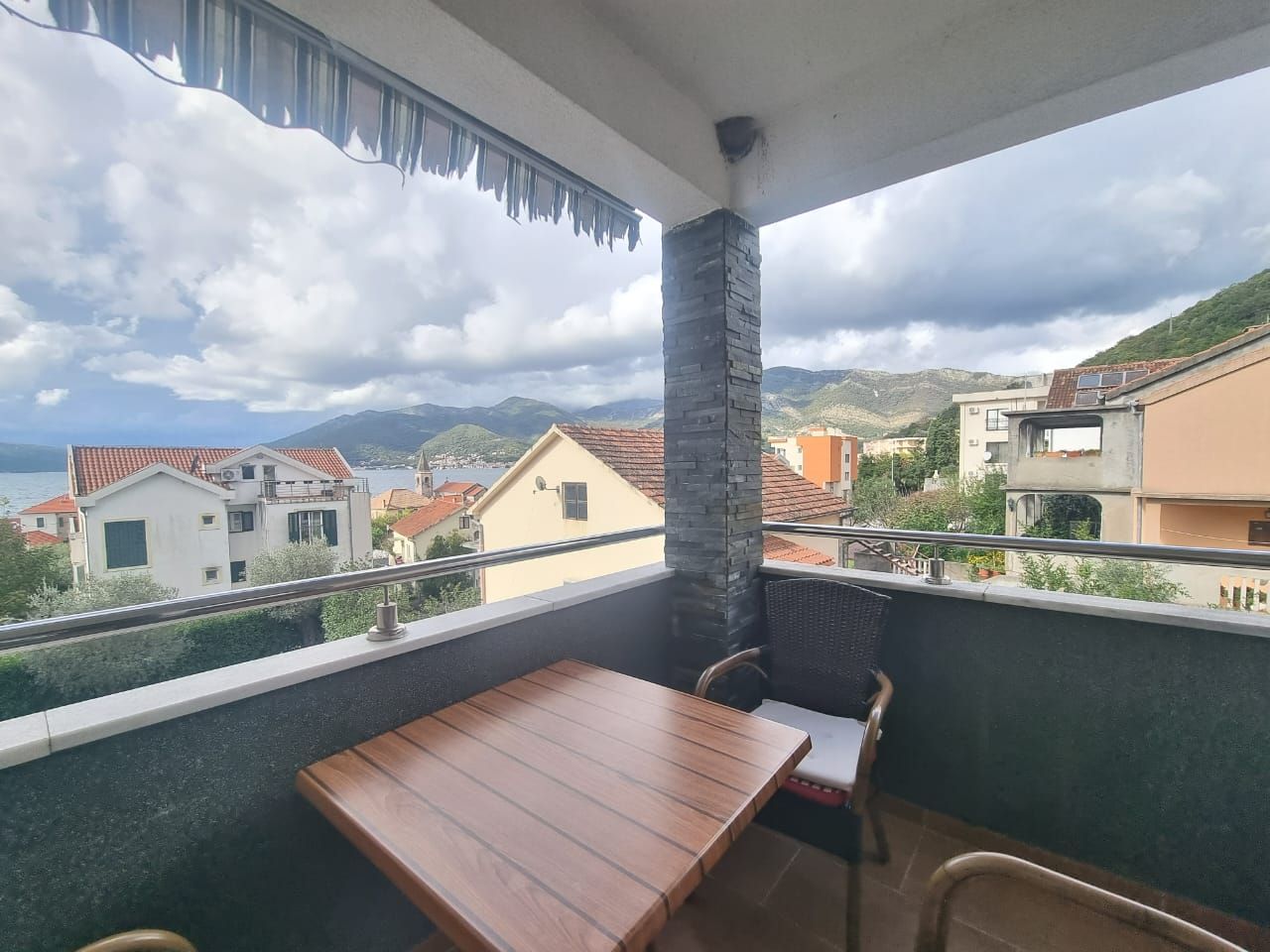 Квартира в Тивате, Черногория, 52 м2 - фото 1