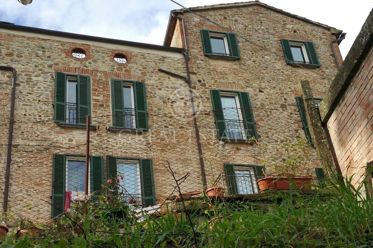 Апартаменты в Фабро, Италия, 128.95 м2 - фото 1
