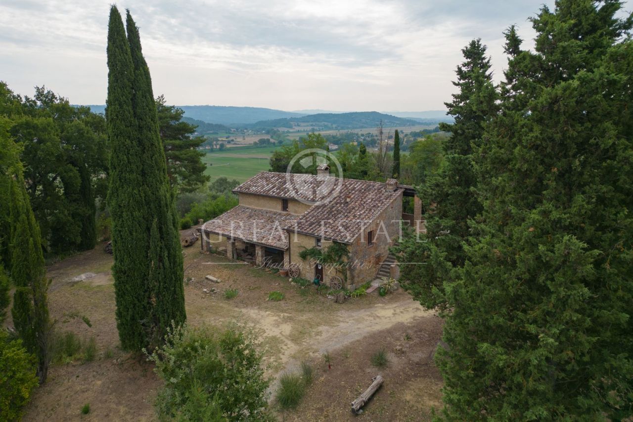 Дом в Четоне, Италия, 329 м2 - фото 1