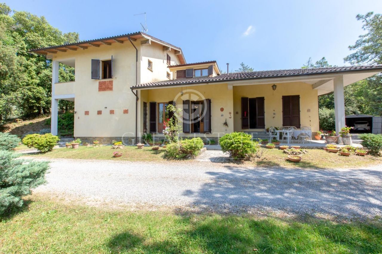 Дом в Кастильон-Фиорентино, Италия, 477.5 м2 - фото 1