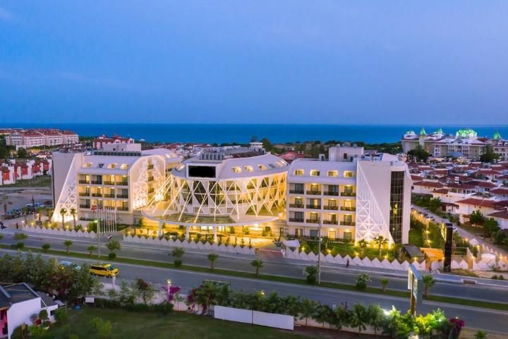 Отель, гостиница в Анталии, Турция, 15 м2 - фото 1