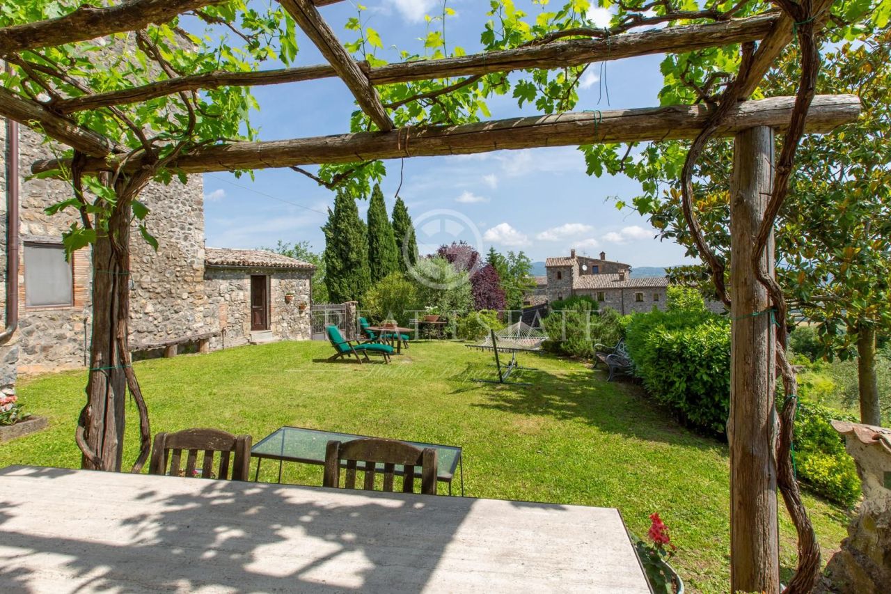 Дом в Орвието, Италия, 348.2 м² - фото 2