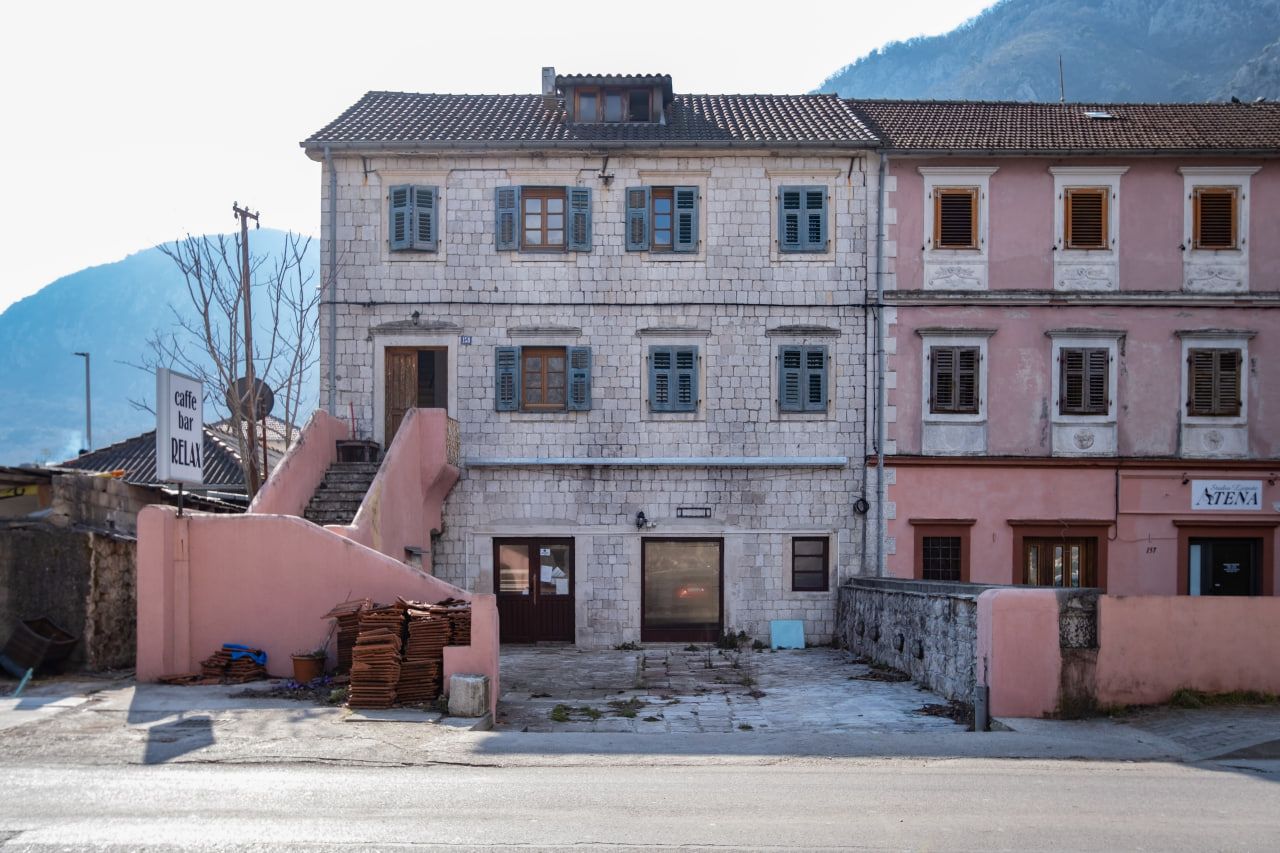Кафе, ресторан в Которе, Черногория, 300 м² - фото 1
