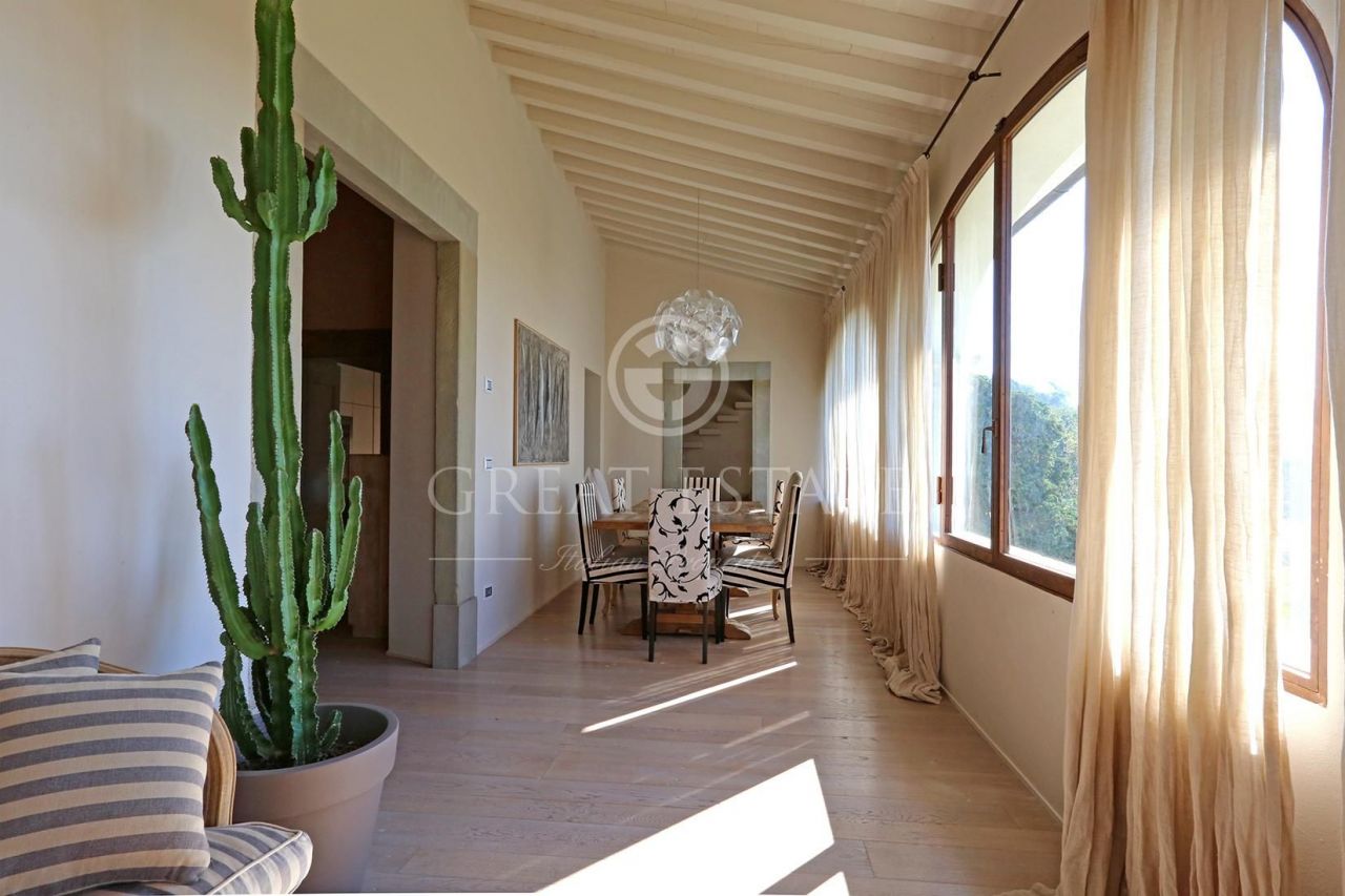 Вилла в Ареццо, Италия, 590.1 м² - фото 6