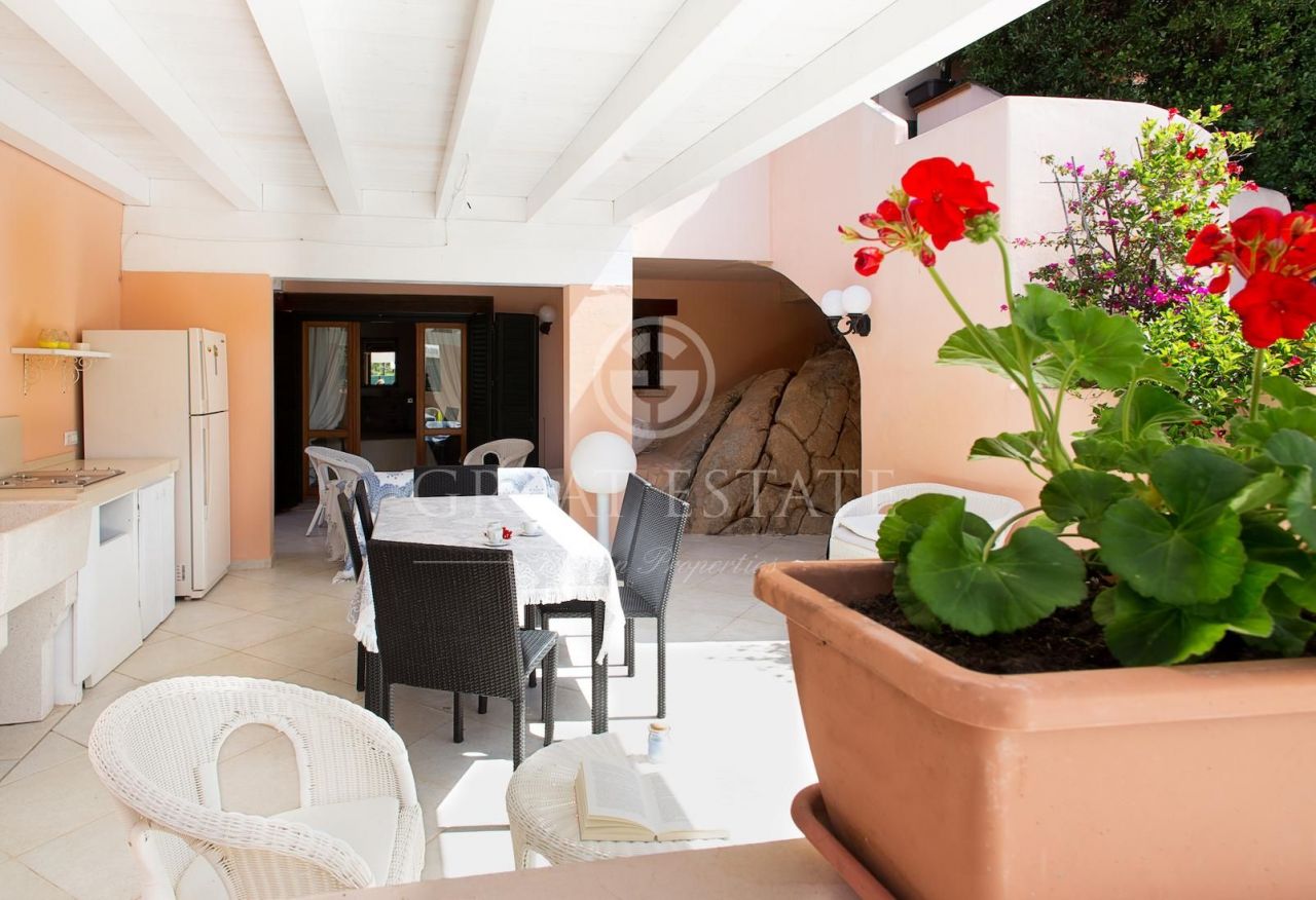 Вилла в Сассари, Италия, 382.9 м² - фото 8