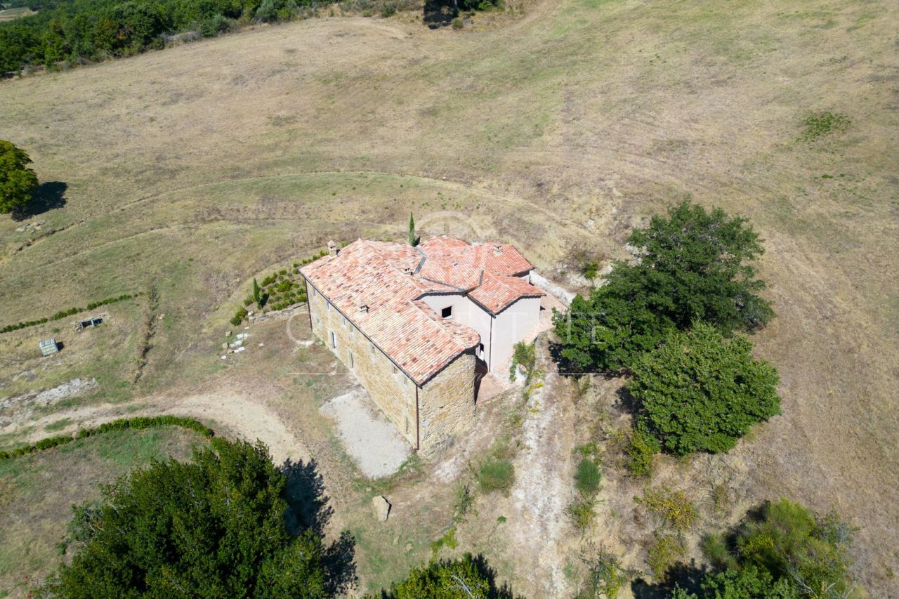 Дом в Читта-ди-Кастелло, Италия, 440 м² - фото 9