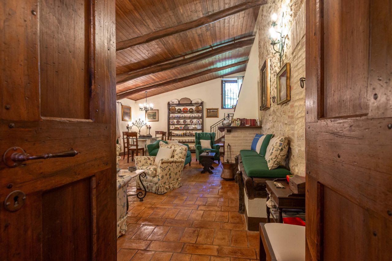 Дом Calvi dell'Umbria, Италия, 208.77 м² - фото 9