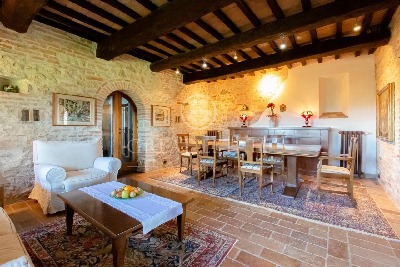 Дом в Тоди, Италия, 628.8 м² - фото 15