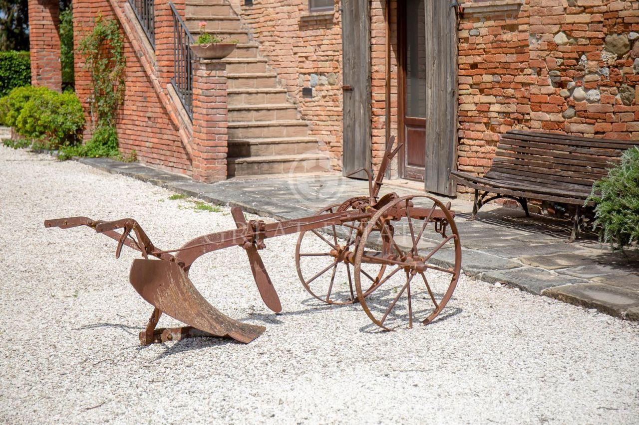 Дом в Деруте, Италия, 1 943.8 м² - фото 17