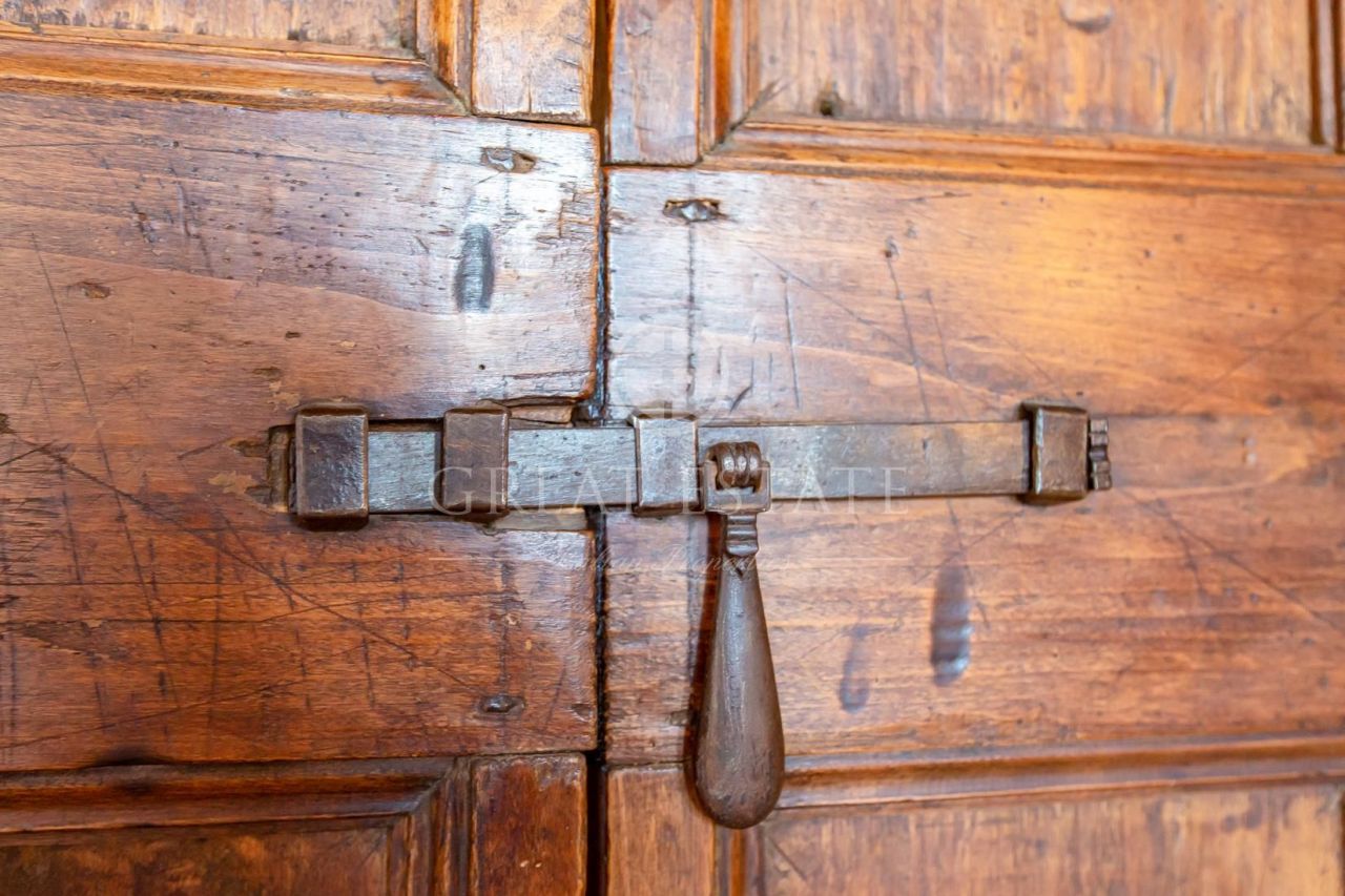 Дом в Тоди, Италия, 628.8 м² - фото 18