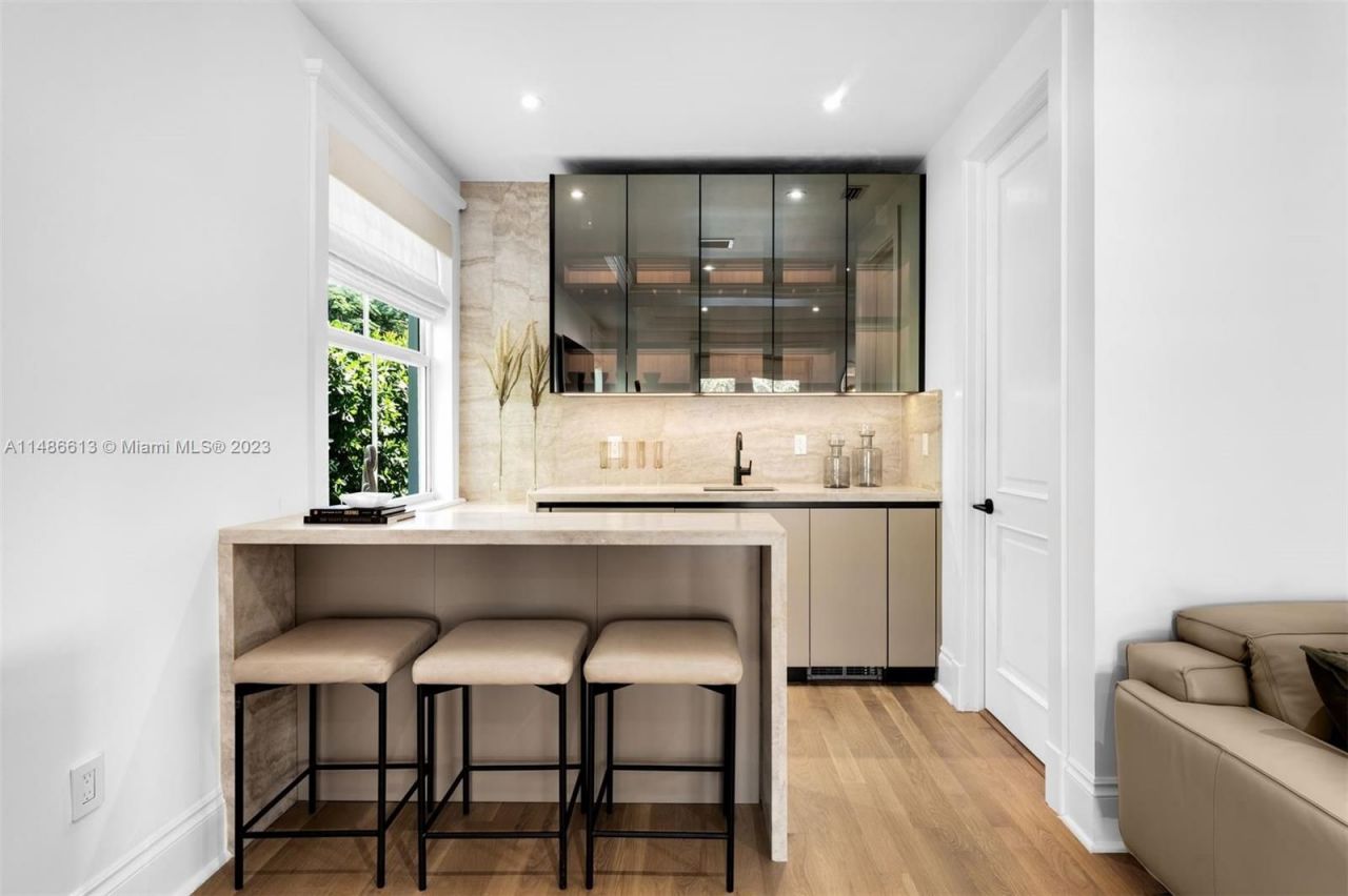 Дом в Майами, США, 450 м² - фото 6