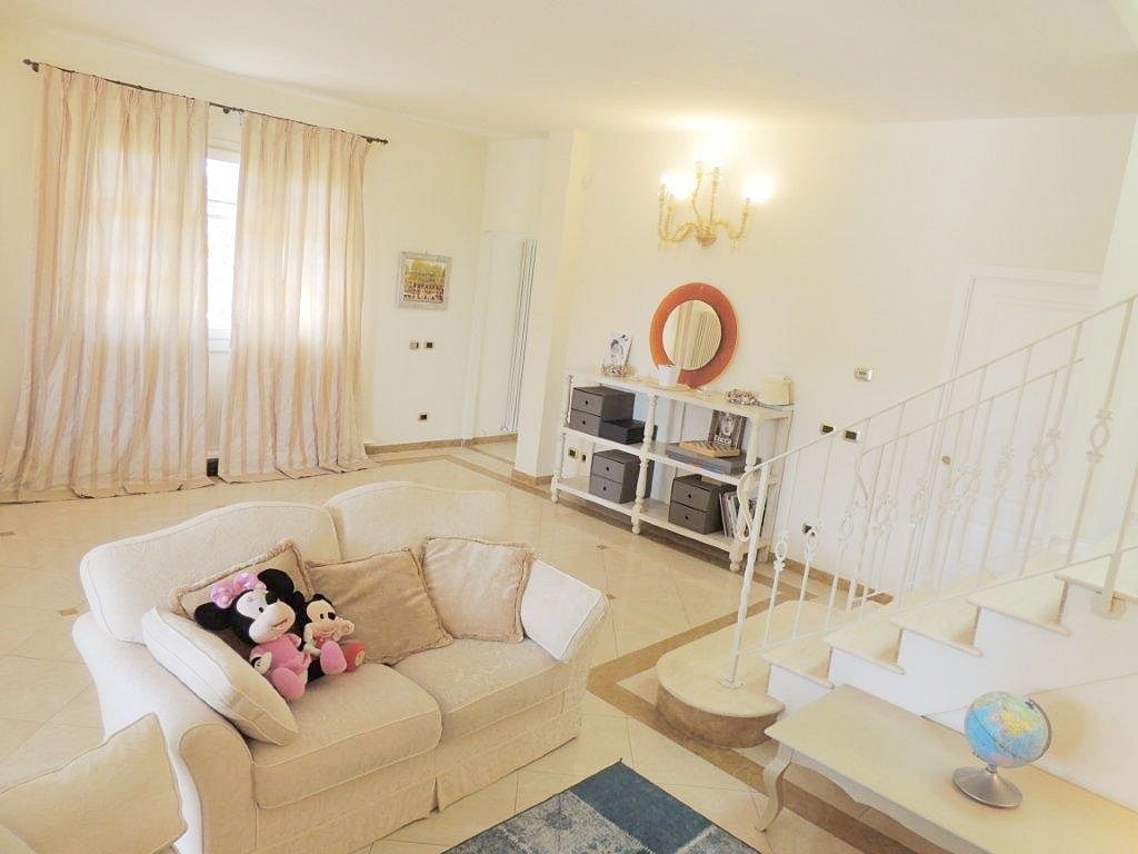 Вилла в Форте деи Марми, Италия, 220 м² - фото 5